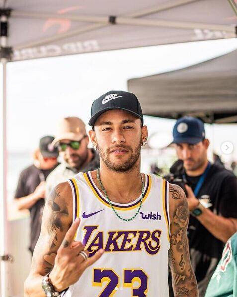 [NBA]伦纳德火力全开 外线三分手起刀落
