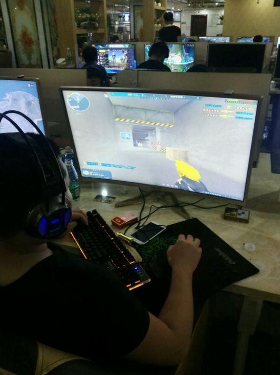 英雄联盟LEC季后赛，FNC以3-0的比分横扫MSF，确定了世界赛名额