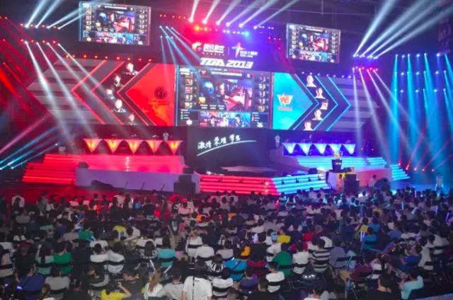 Mouz 是最后一支晋级 PGL Cluj-Napoca 2025 季后赛的队伍，击败了 Virtus.pro 。