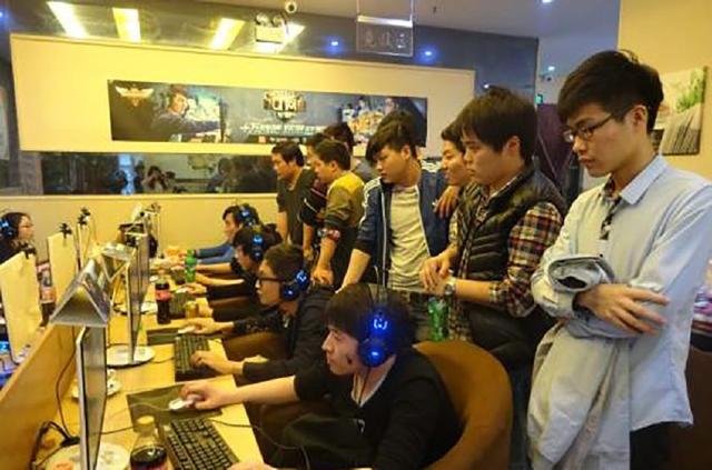 Oh My God 发布了第一阶段阵容： Heng 和 Moham 加入，队伍的上路、中路和下路三名选手保持不变